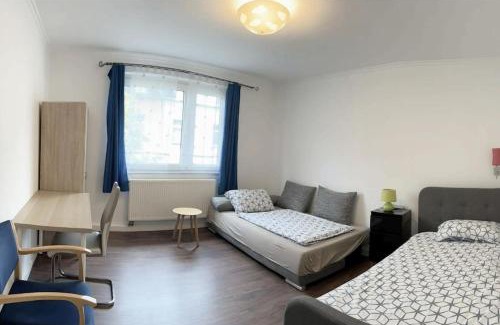 Buchholz Apartment | near Düsseldorf Messe and Airport, two Bedrooms, Parking, Kitchen and Garden