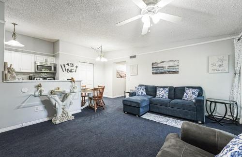 Lake Frederica Apartment | Near Disney Stylish 2BR with Pool