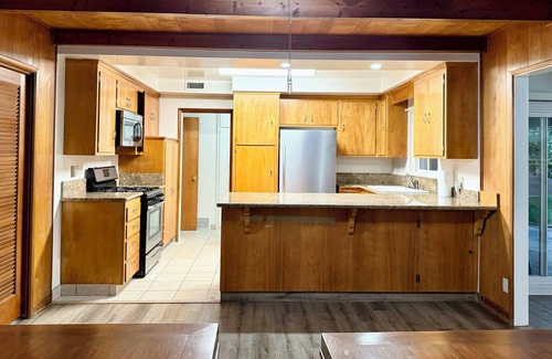 Fullerton House | Near Disneyland with indoor Playset kids love