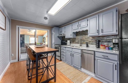 Chippewa Falls House | Near Downtown! GAME ROOM! Sleeps 12! Stylish!