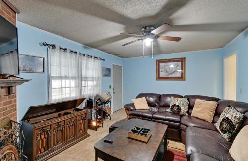 Westover House | Near Fort Liberty Home with Yard in Fayetteville!