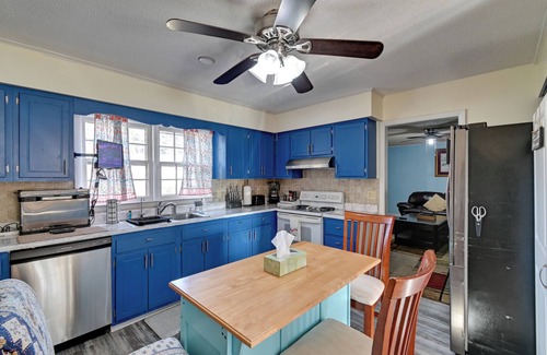 Westover House | Near Fort Liberty: Home w/Yard in Fayetteville!