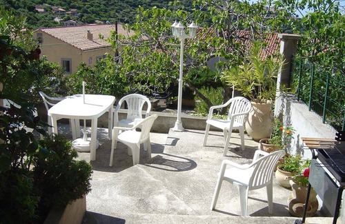 Santa-Reparata-di-Balagna Apartment | NEAR ISLE-ROUSSE IN A VILLA