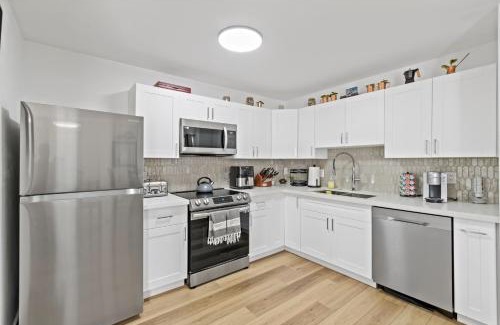 Iona Apartment | Near Ft Myers Beach Cozy fun 2BD