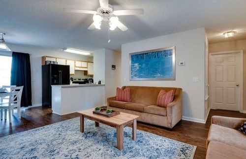 Savannah House | Near Gardens & Downtown - Stay At a Coastal-Haven!