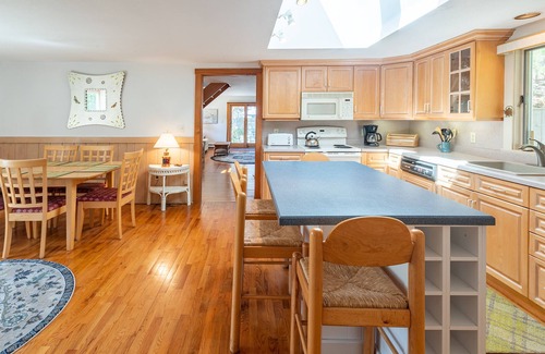 West Chatham House | Near Harding's Beach, 4 min walk to Oyster River. 3BR, 2Bath, enclosed deck area
