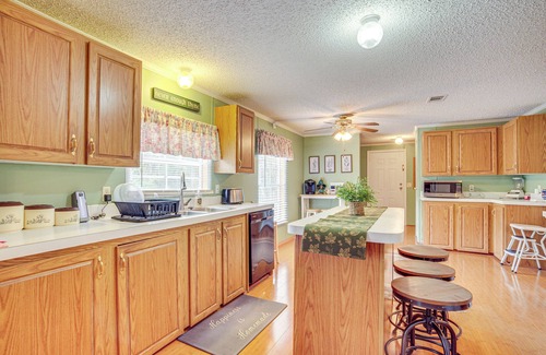 Saint Helena Island House | Near Historical Sites: Quiet St Helena Island Home
