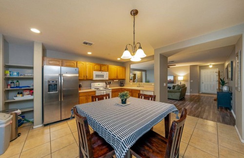 Tucson House | Near KINO/4 BR 2 BA/Fenced/Outdoor Patio
