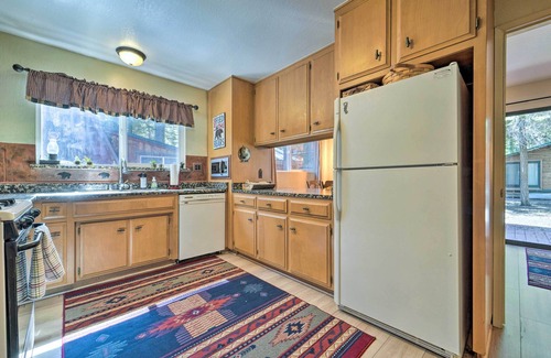 Donner Lake Woods Cabin | Near Lake: Cabin w/Fire Pit & Grill in Truckee!