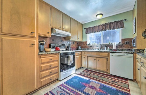 Donner Lake Woods Cabin | Near Lake: Cabin w/Fire Pit & Grill in Truckee!