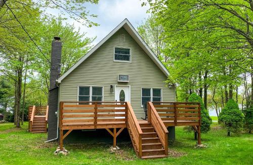 Long Pond House | Near Lakes and Resorts Pet-Friendly Long Pond Abode