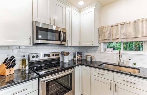 Honey Brook House | Near Lanc Attractions + Toy Room