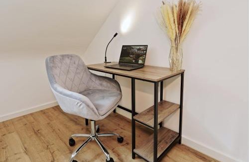 Krefeld Apartment | NEAR MESSE! - Stay&Dream - 50qm - City - Kitchen - Netflix