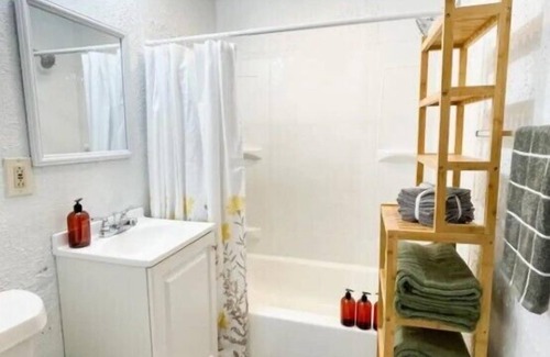 Garfield Heights House | Near National Park Home Away from Home