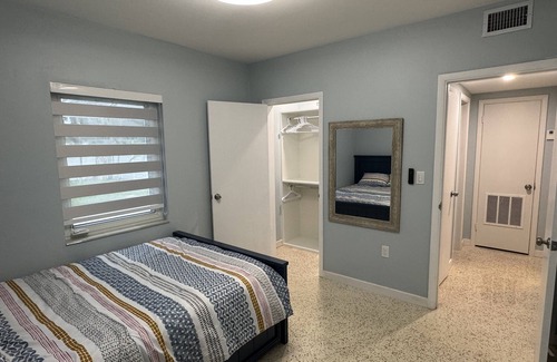 Flagami Ski Chalet | Near of every attraction in Miami!