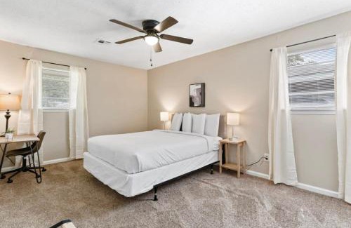 Gunter Afs House | Near Parks Dining & Shopping - Glade Park Gem