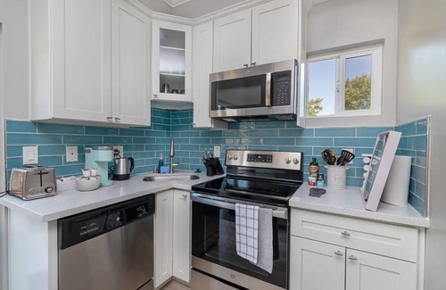 Sacramento House | Near Sac Downtown Charming&Cute Brand New House