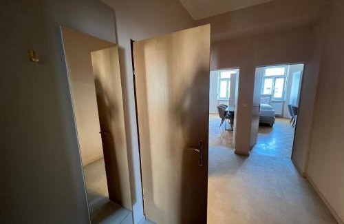Meidling Hotel | Near Schönbrunn I 1 Min to U6 Niederhofstraße