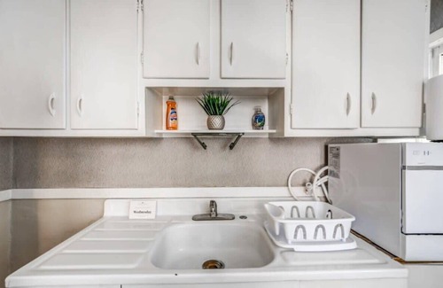 Crosstown House | Near Shopping & Dining- Magic in Midtown- 2 Units