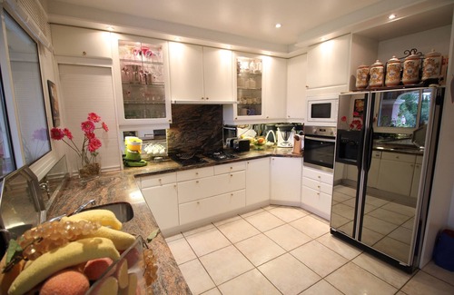 Saint-Etienne-du-Gres House | Near St-Rémy-de-Provence, holiday villa with nice pool. Dog welcome