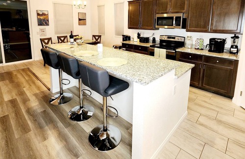 Las Vegas House | Near strip family getaway