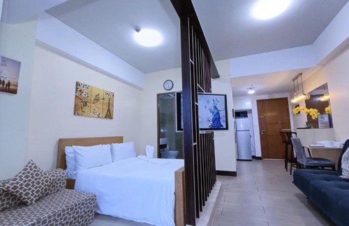 Pasay Apartment | Near Terminal 3 Two Palmtree Villas- Walking distance only (JJRMK)