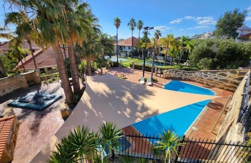 Mandurah Apartment | Near The Sea Spa Villa Resort Facilities!