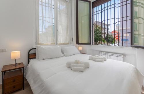 Zona Lancetti Apartment | Near to Direct Metro to DUOMO and Central Station - Quiet