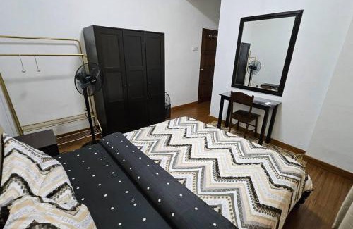 Gelugor Apartment | Near USM 6 pax, 2 Bedroom w Aircond, 2 toilet, 5G WIFI