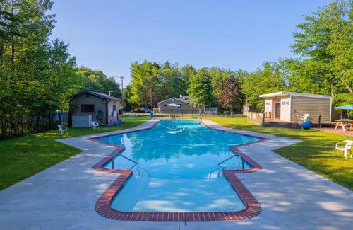 Pocono Summit House | Near Water Park Resorts Lakefront Pocono Home