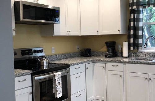 Niles House | Nearly new house, 10 minutes from Notre Dame!