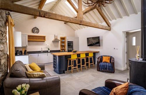 Beaumaris House | Neat Cottage, seaside cosy converted barn for 4