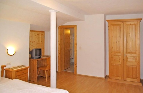 St. Valentin auf der Haide Apartment | Nebenhaus Schönblick (SVH112) by Interhome