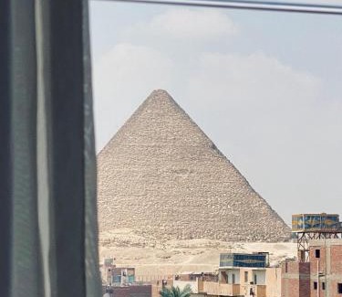 Qasr an-Nil Hotel | Nebura Pyramids View Hotel