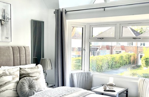 Marston Green Apartment | NEC Birmingham B37 Luxury Studio Apartment
