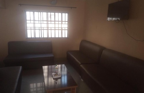 Owerri House | NECK 4:16 GUEST HOUSE