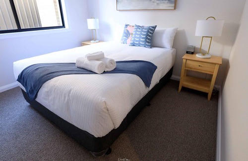 East Albury House | Neddidge Townhouse 3 - Gorgeous three bedroom, two bathroom townhouse