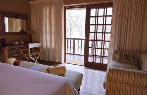 Marloth Park Cabin | Needles Lodge
