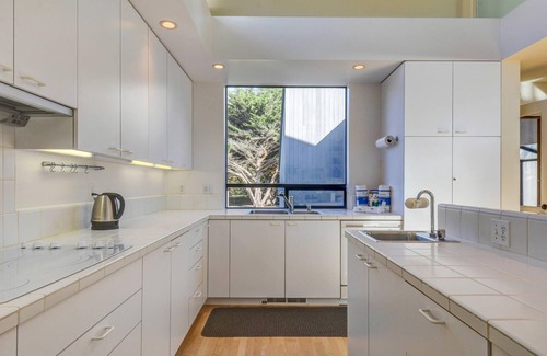 Sea Ranch House | Neel Nirvana Deck w/BBQ & Community Pool!