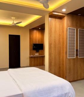 Kunkeshwar Hotel | Neelkanth Inn