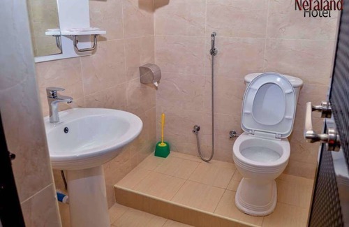 Dar es Salaam Bed & Breakfast | Nefaland Hotel