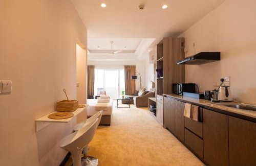 Negombo Apartment | Negombo Beach - The Breeze by Roshi