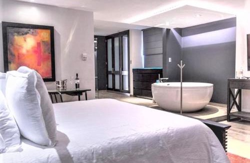 Leon Hotel | NEhotel Nueva Estancia