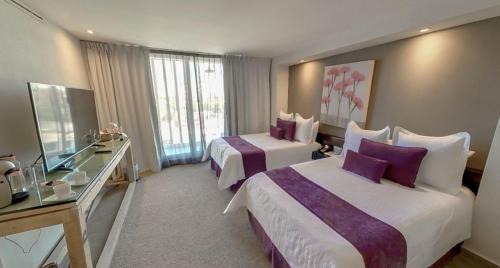Leon Hotel | NEhotel Nueva Estancia
