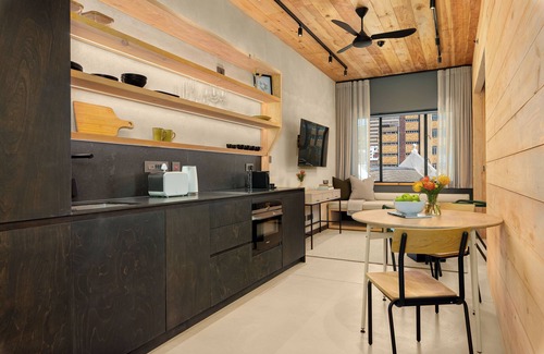 Cape Town City Centre Hotel | Neighbourgood Harrington