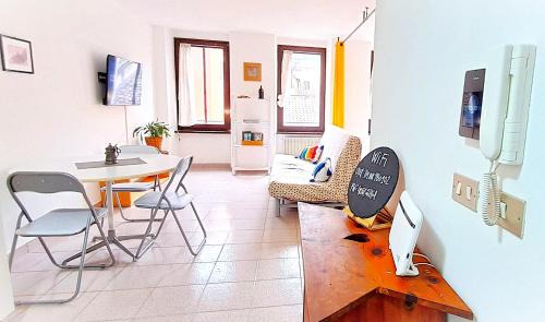 Trento Old Town Apartment | NEL CUORE DEL FESTiVAL -CENTRALiSSiMO&STRATEGiCO-