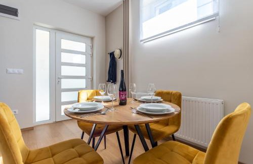 Nemesvita Apartment | Nemes Apartment The Great - Petite