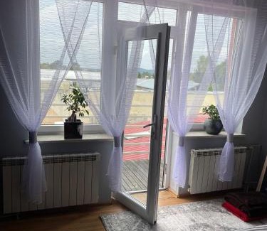 Kielce Apartment | NEMO z łóżkiem wodnym i bezpłatnym parkingiem