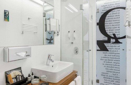 Nepszinhaz negyed Hotel | Nemzeti Hotel Budapest - MGallery Collection
