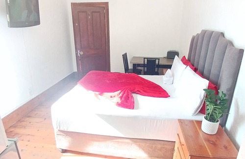 Parow Bed & Breakfast | neo & Ruks Guest House